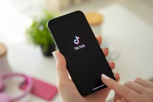 7+ TikTok Video Marketing Hacks To Know Before 2022